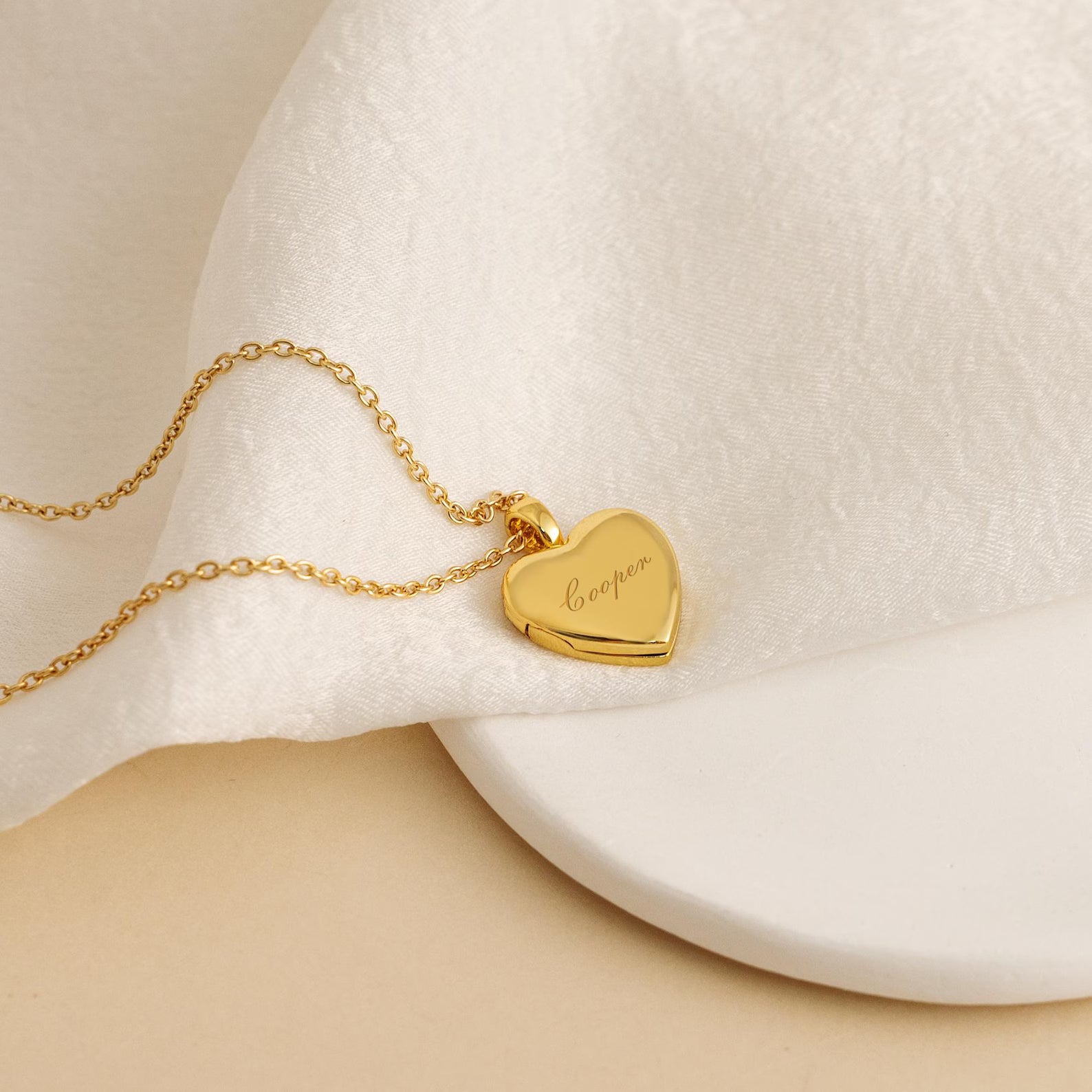 Collier photo personnalisé médaillon gravé coeur acier inoxydable