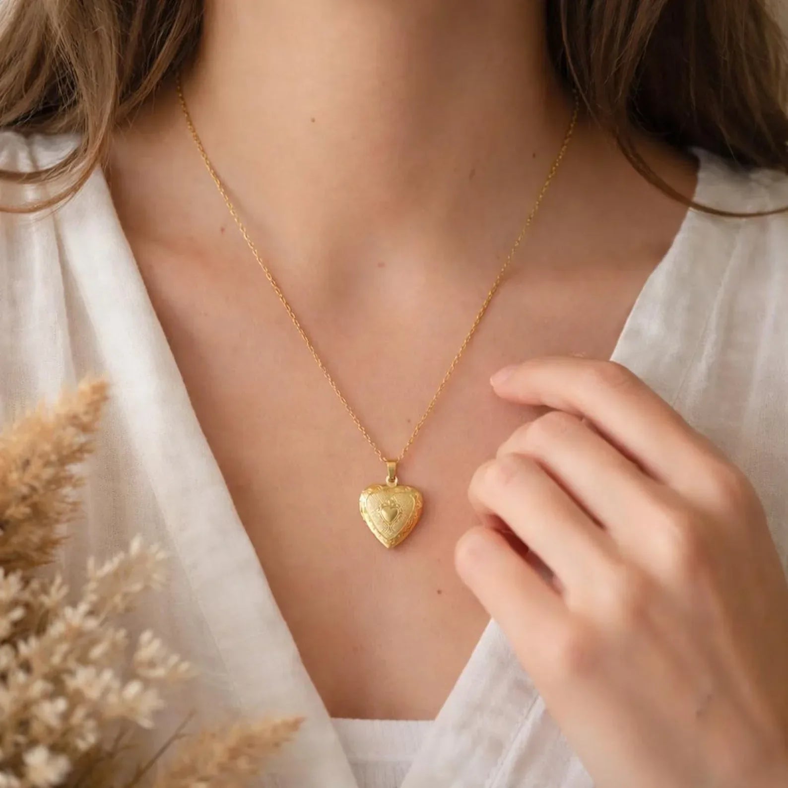 Collier photo personnalisé médaillon coeur motif gravé acier inoxydable - Doré / Modèle 1 / Collier sans photo